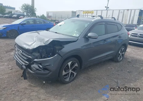 2016 Hyundai Tucson Sport z USA, uszkodzony, nr VIN KM8J3CA28GU095533